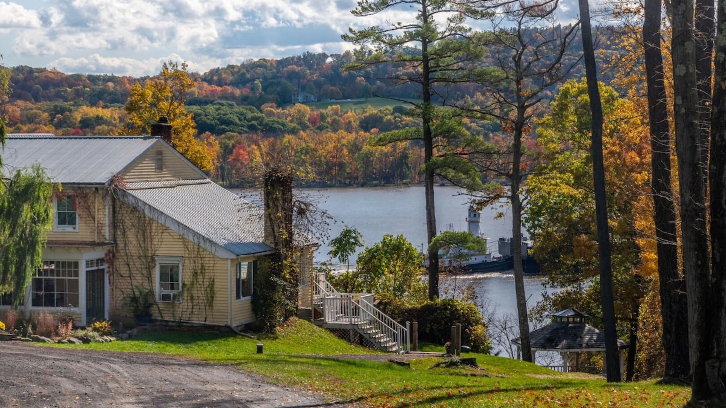 Wander Catskill Hudson #94