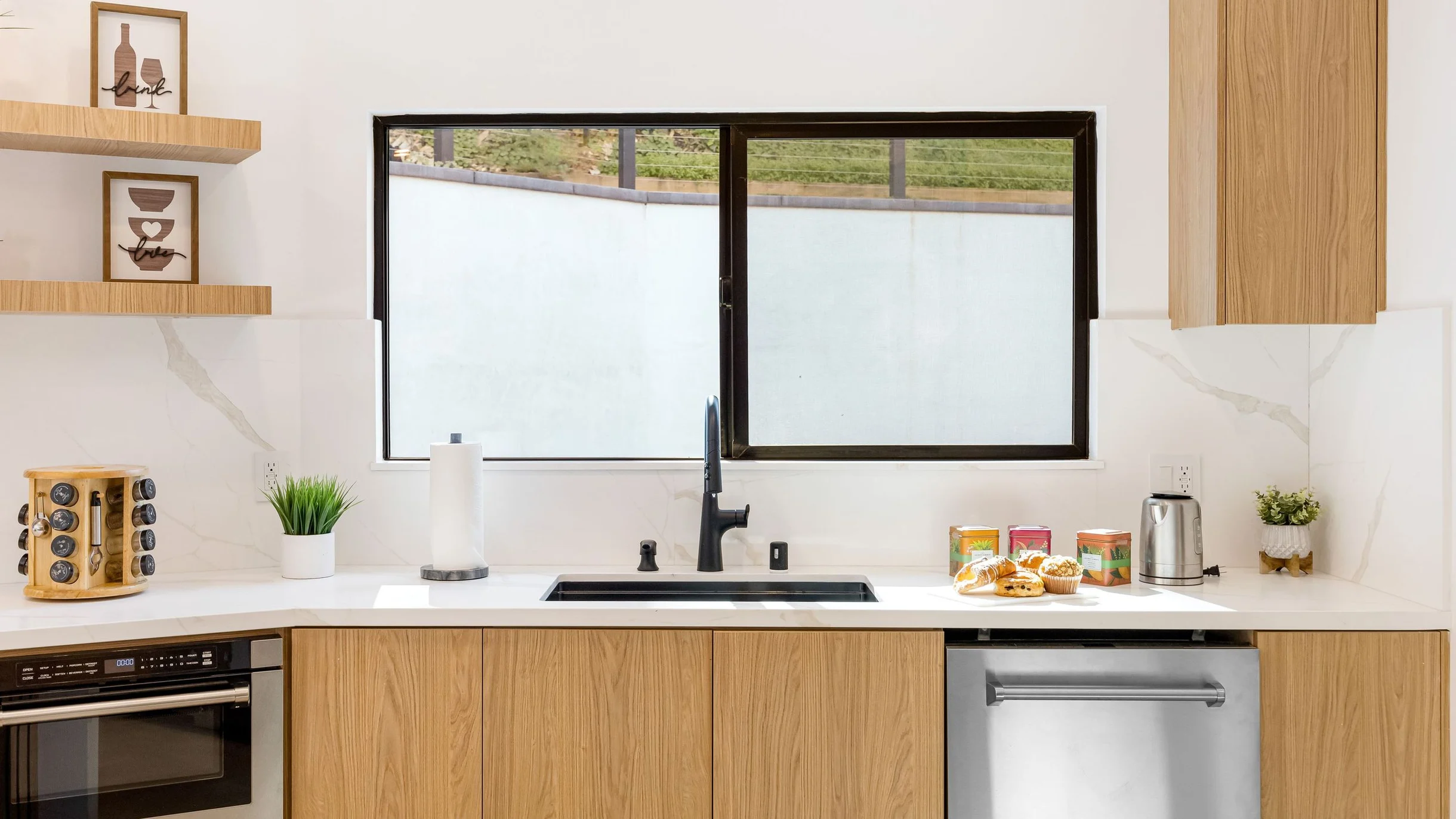 Wander Sherman Oaks Woods