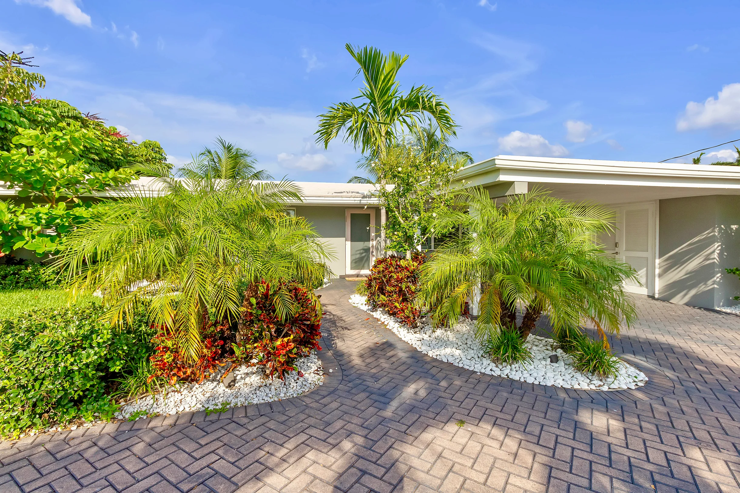 Wander Wilton Manors River #69