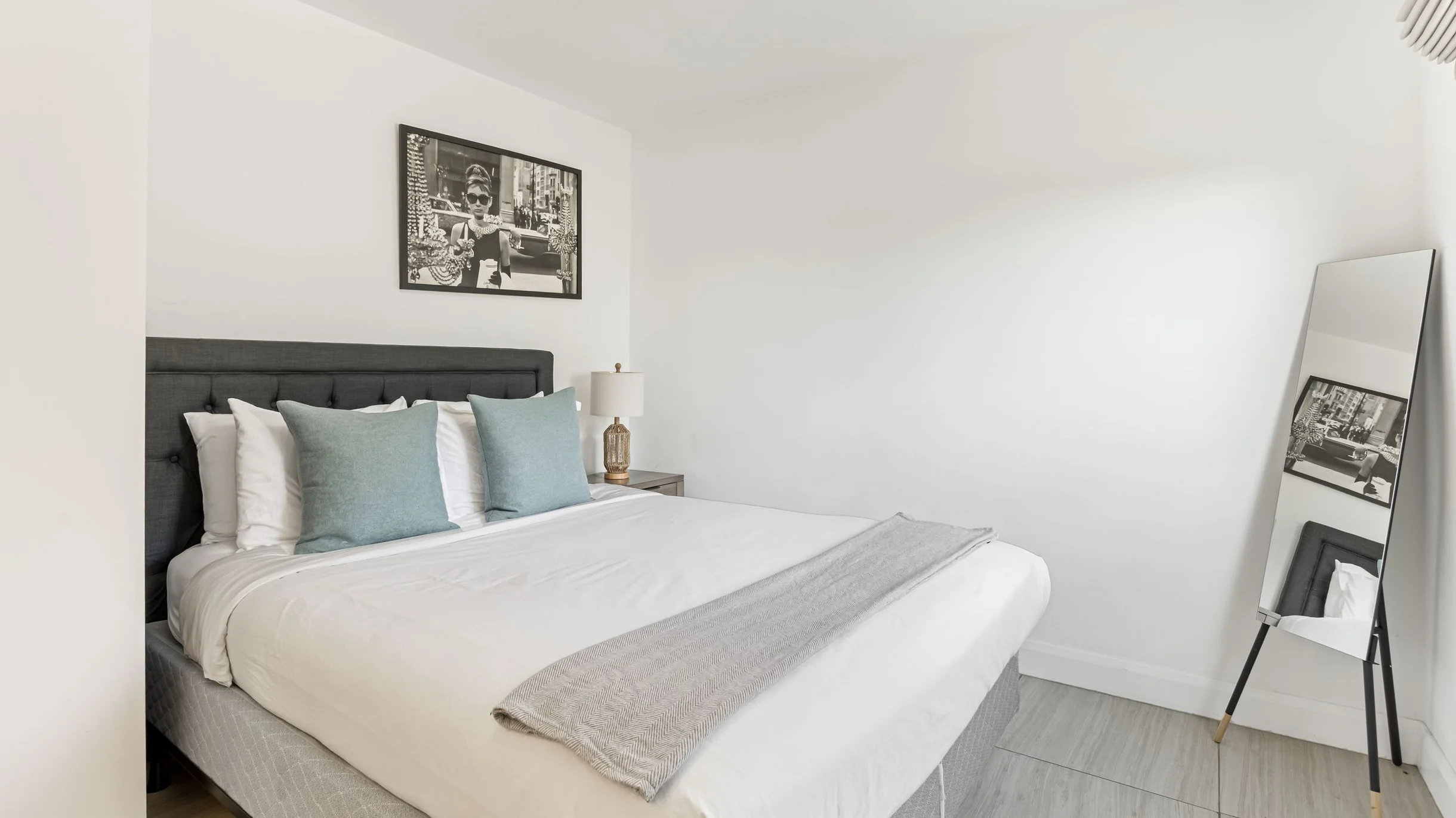 Wander Bel Air Estate #80