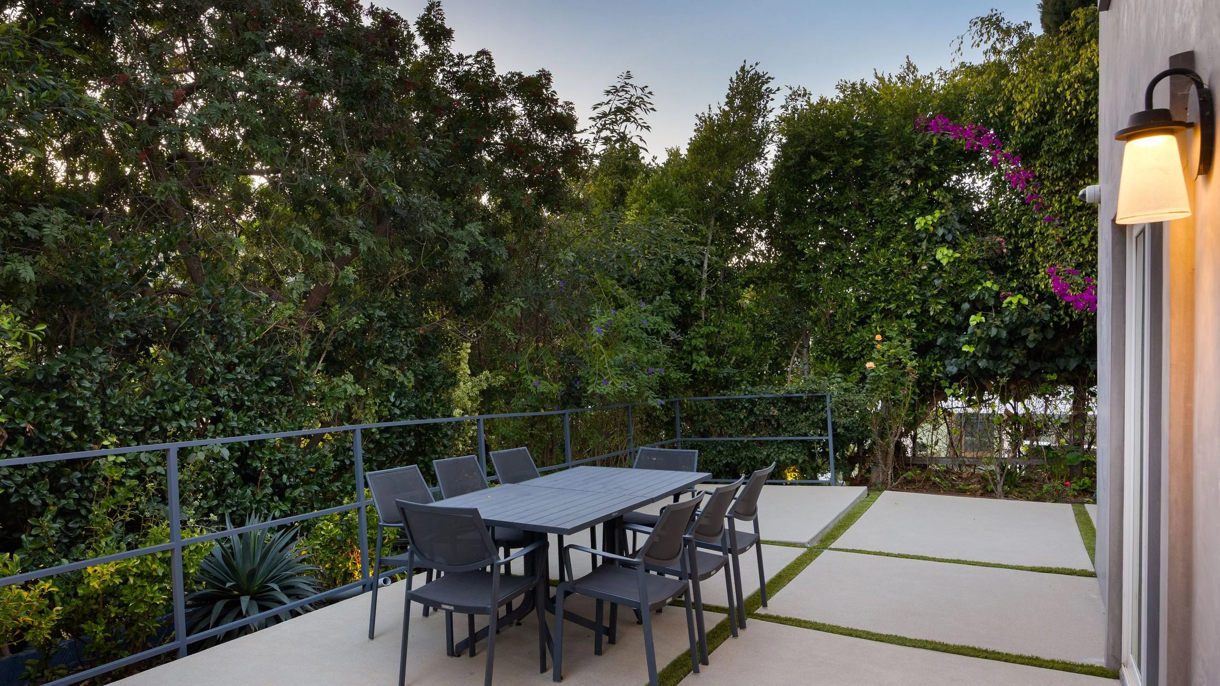 Wander Bel Air Estate #105