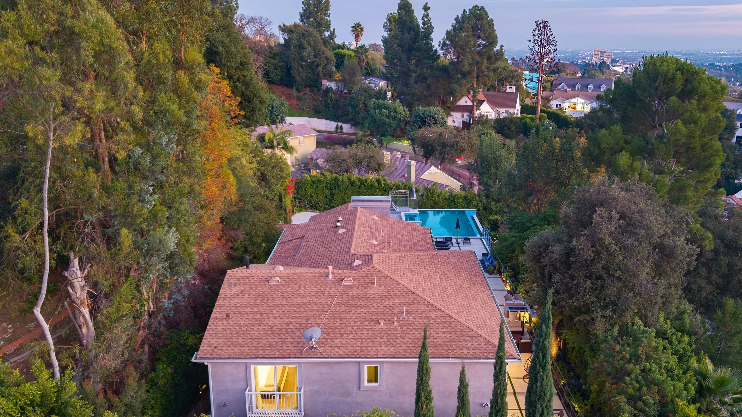 Wander Bel Air Estate #102