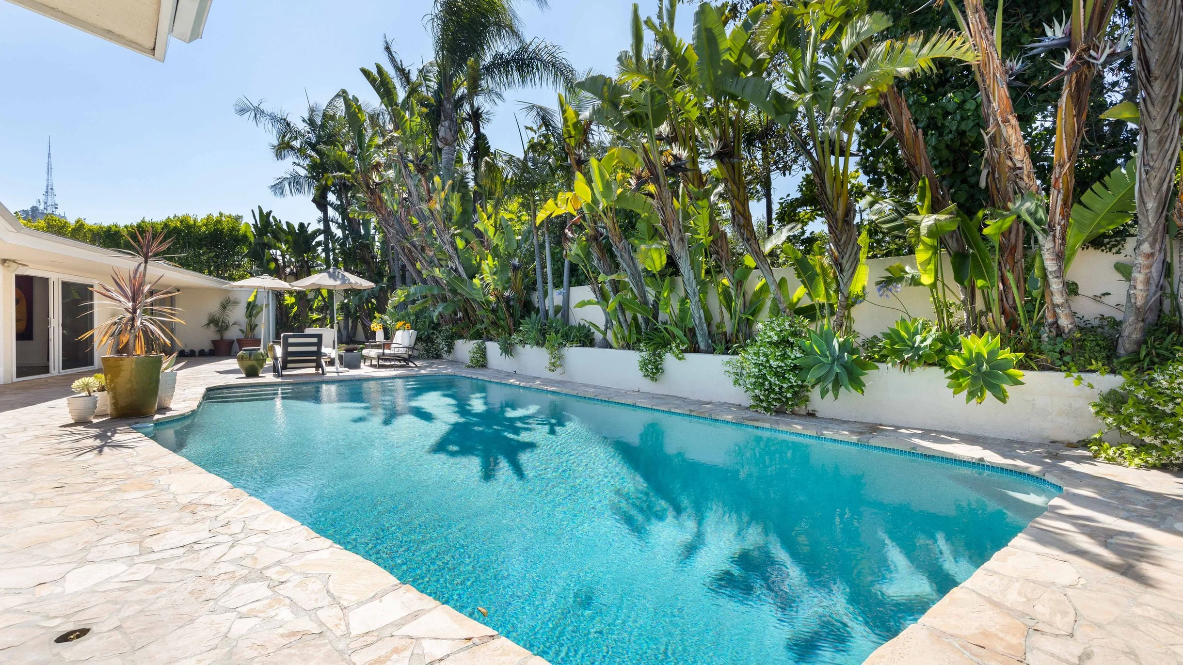 Wander Hollywood Hills Enclave #102