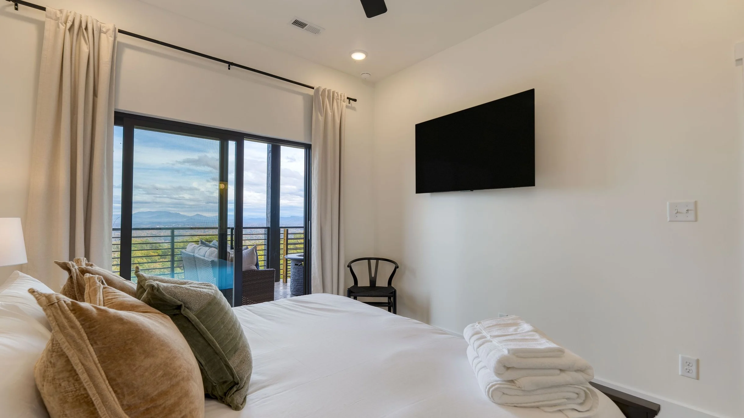 Wander Sevierville Cove #77