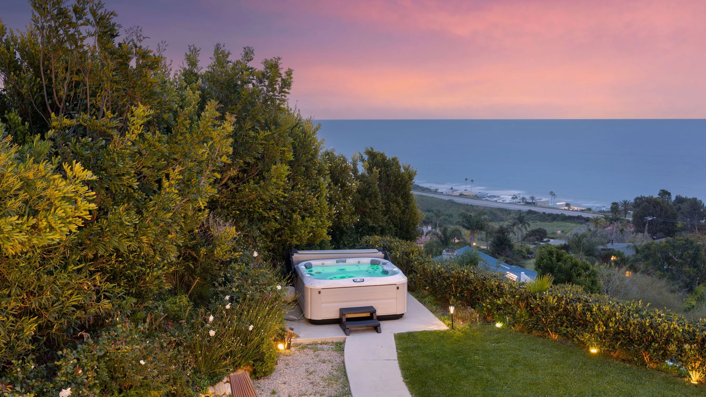 Wander Malibu Cliffside #89