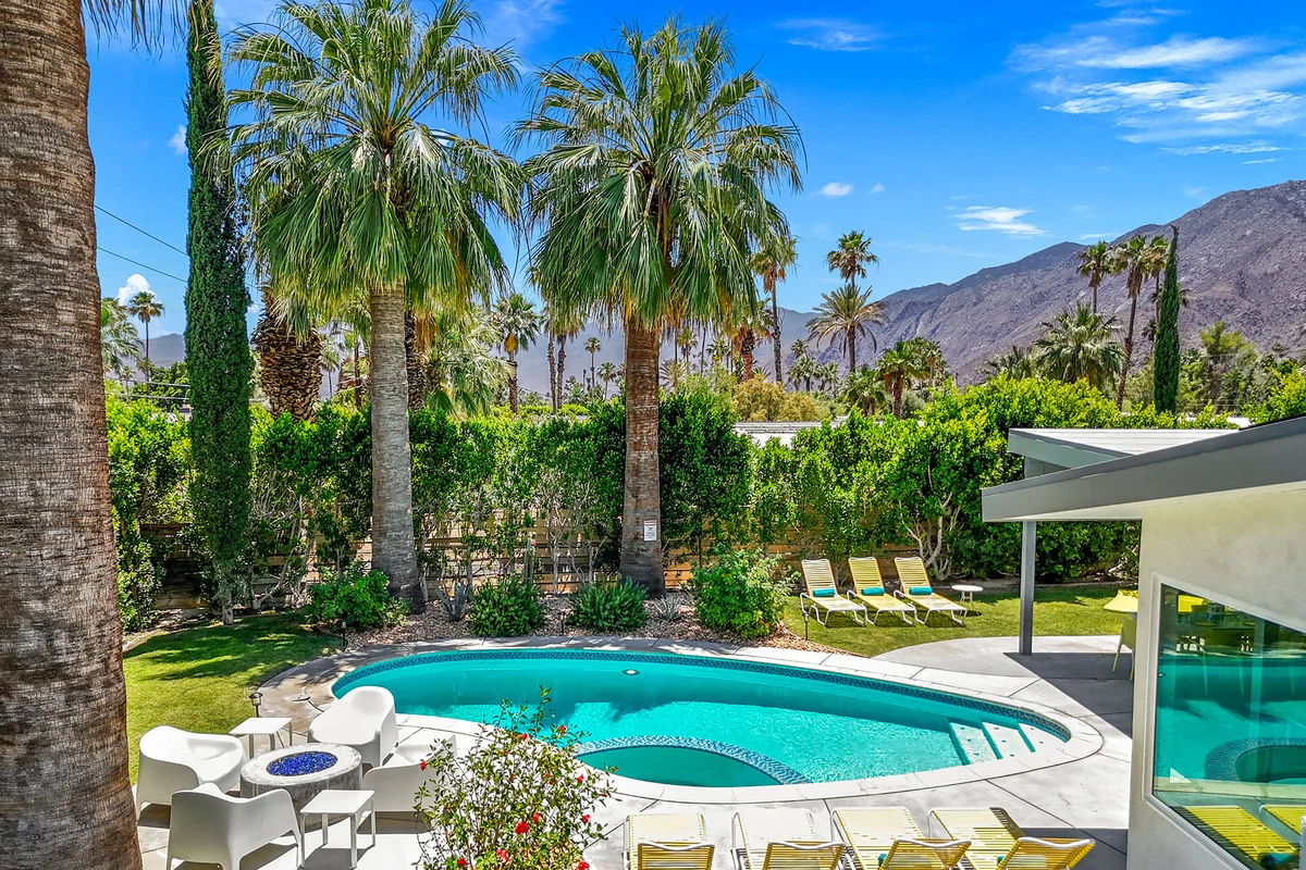 Wander Palm Springs Pinnacle #82