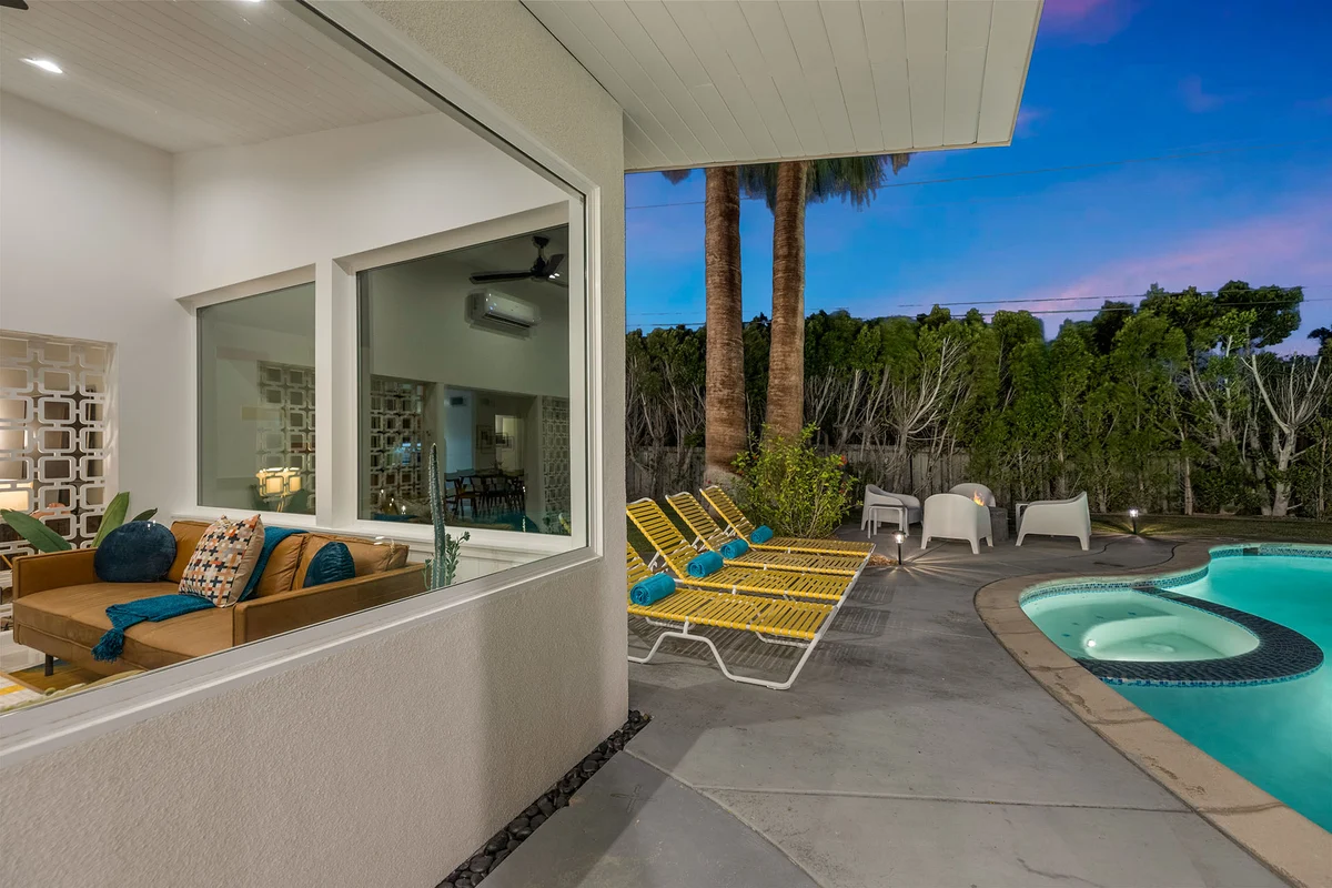 Wander Palm Springs Pinnacle #75