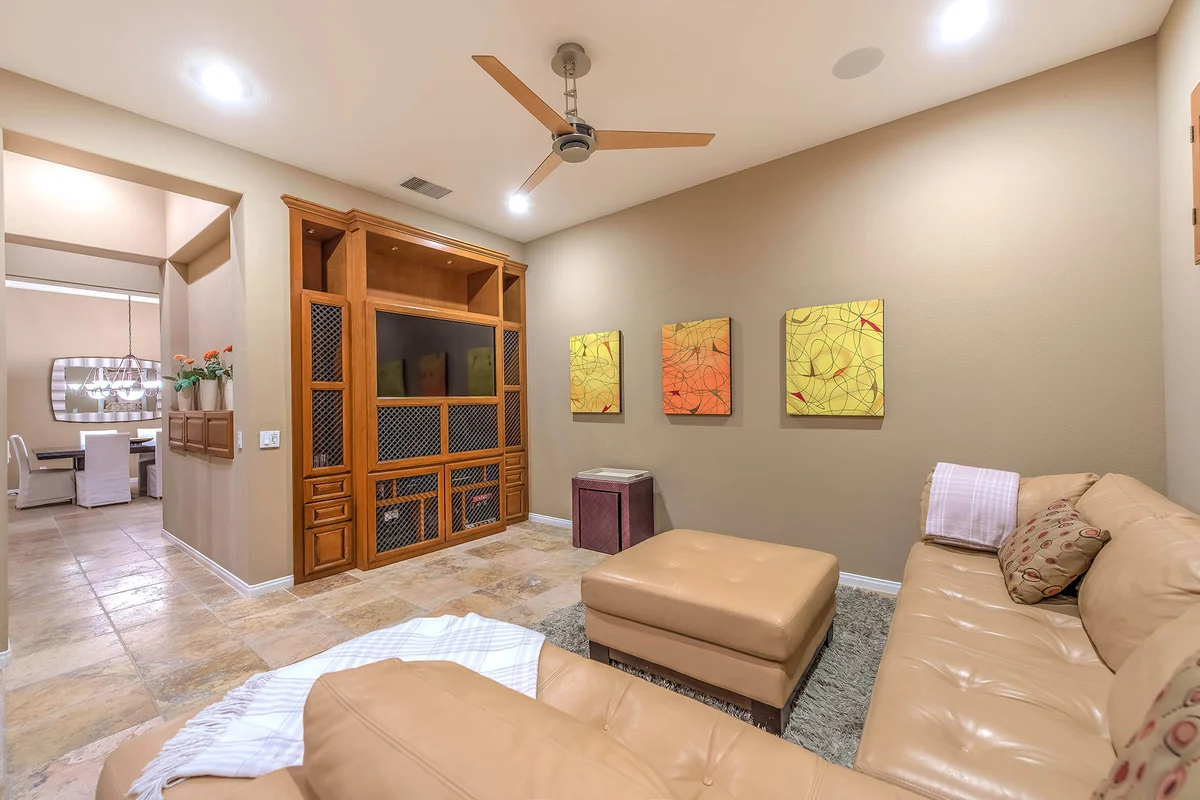 Wander La Quinta Golden #76