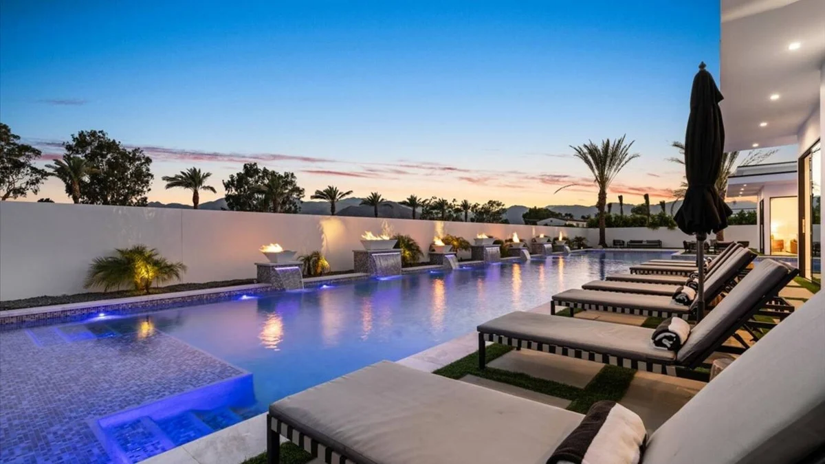 Wander Indio Date Palms #112