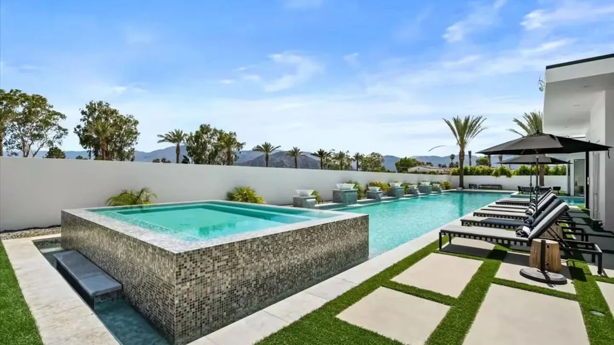 Wander Indio Date Palms #128