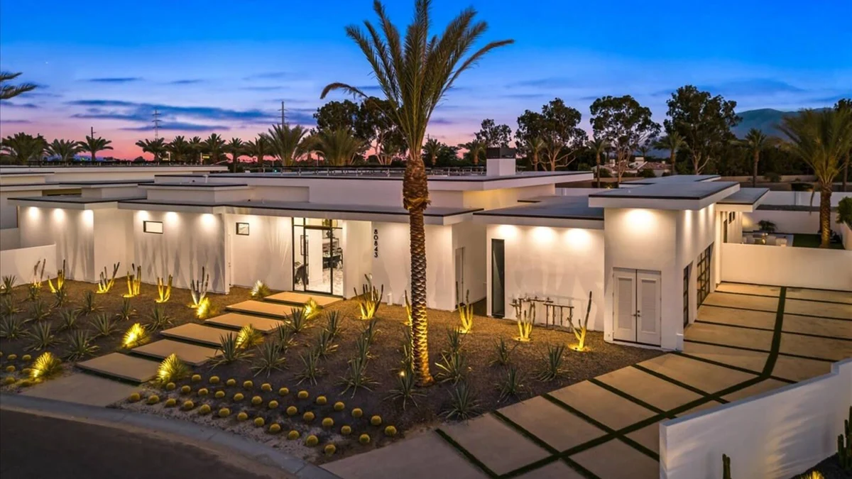 Wander Indio Date Palms #136