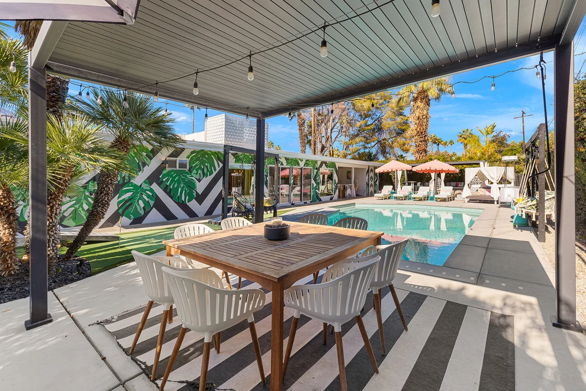 The Beverly' Pool, spa, firepits, putting green! #79