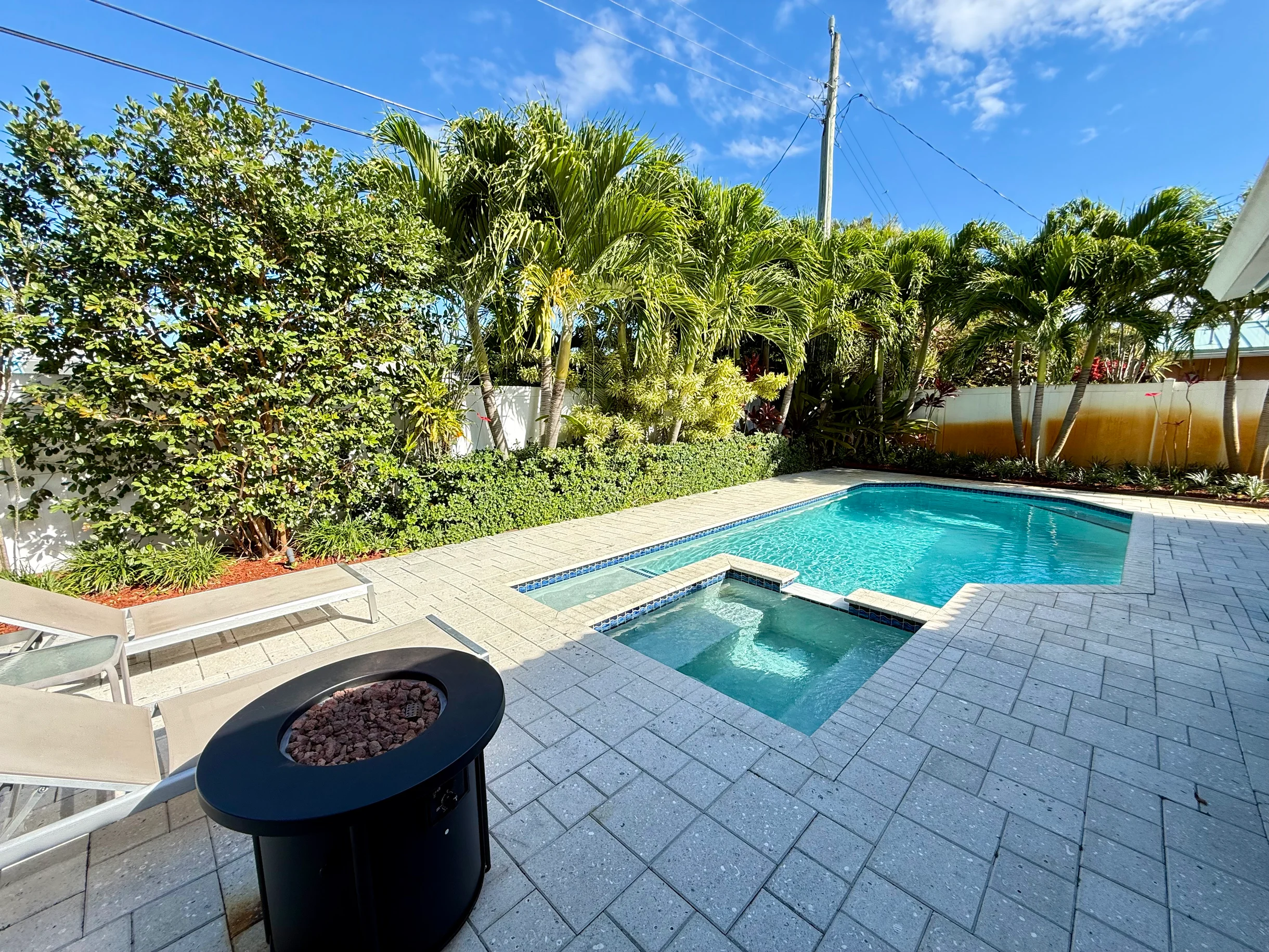 Wander Island City Retreat #41