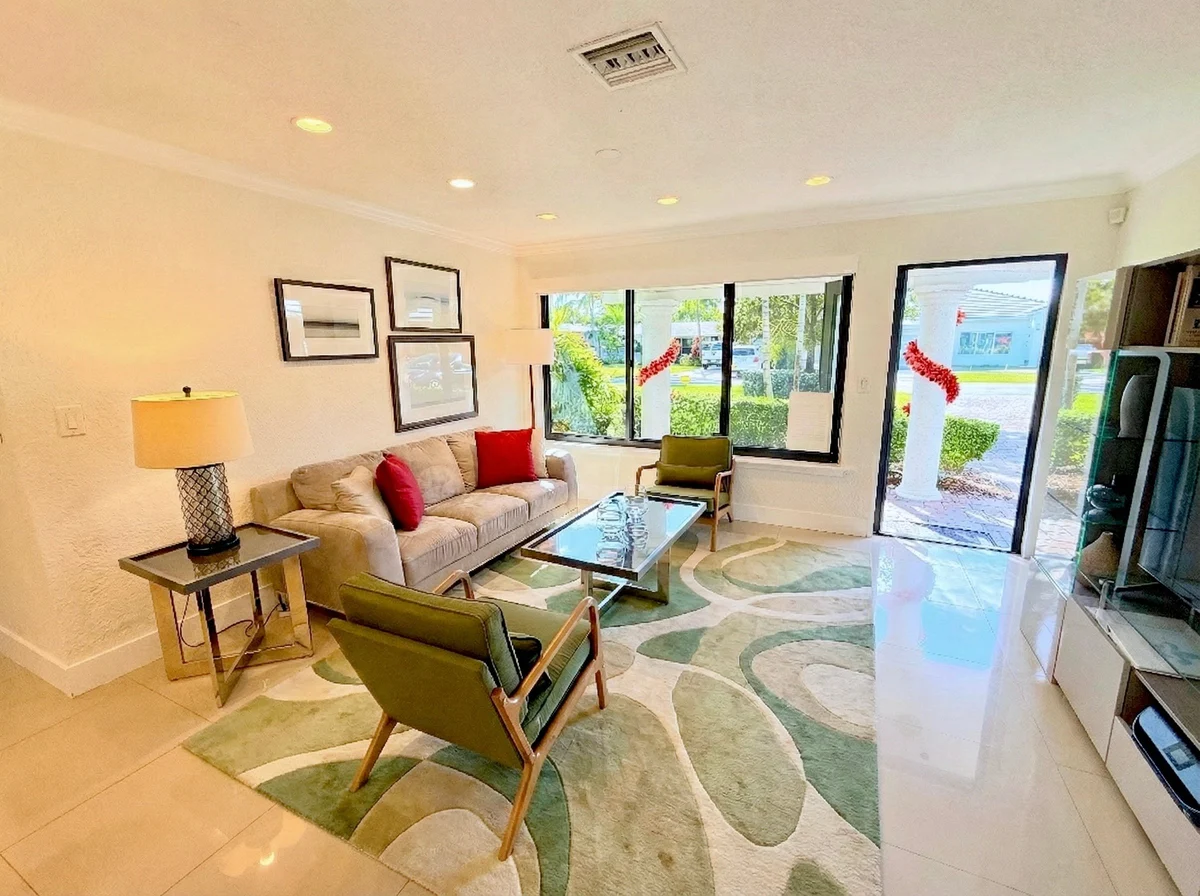 Wander Island City Retreat #45