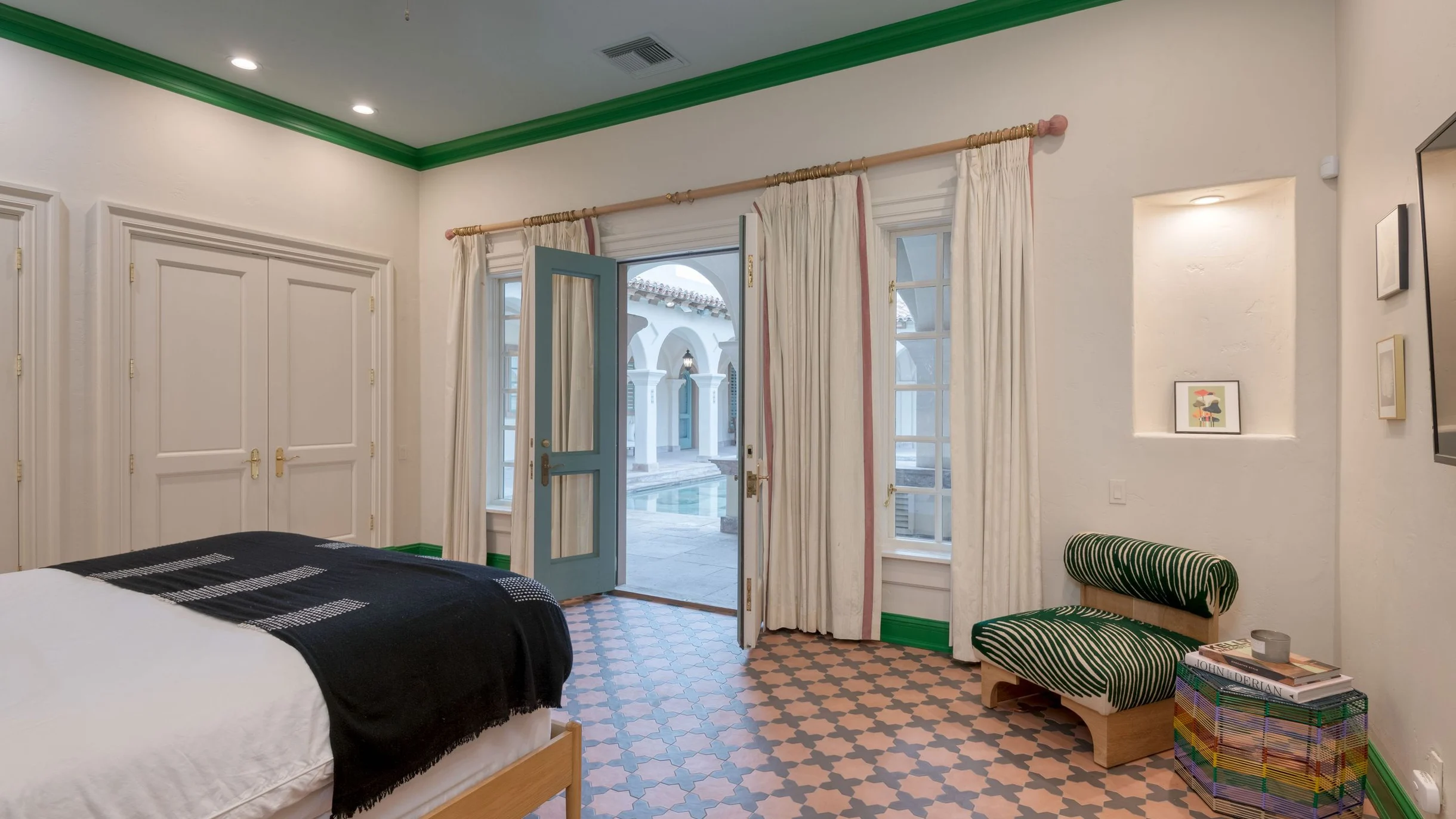 Wander Palm Springs Sands #113