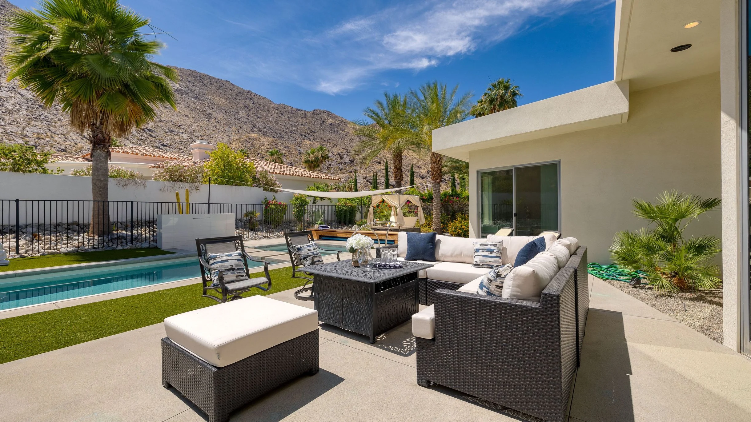Wander Palm Springs Palms #88