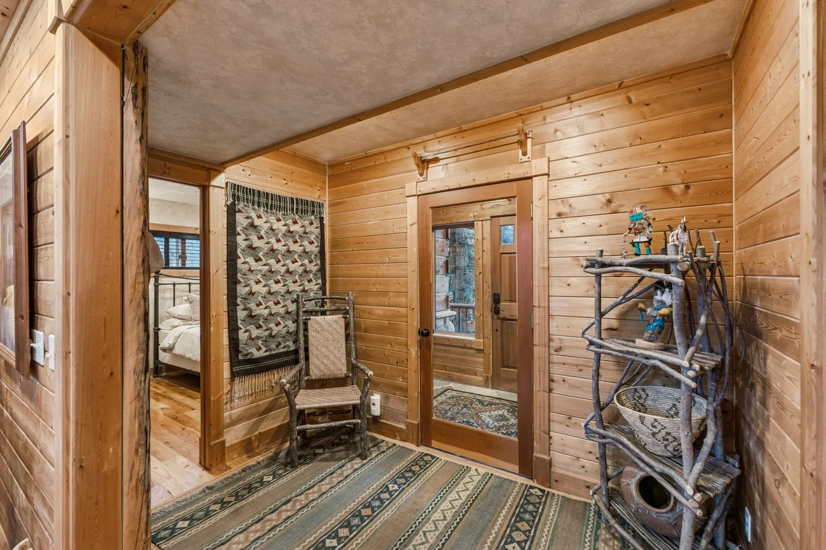 Escape Lodge #50