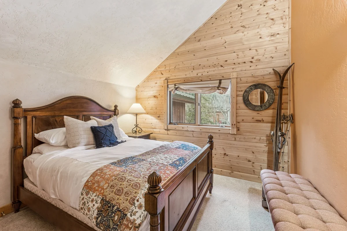Escape Lodge #56