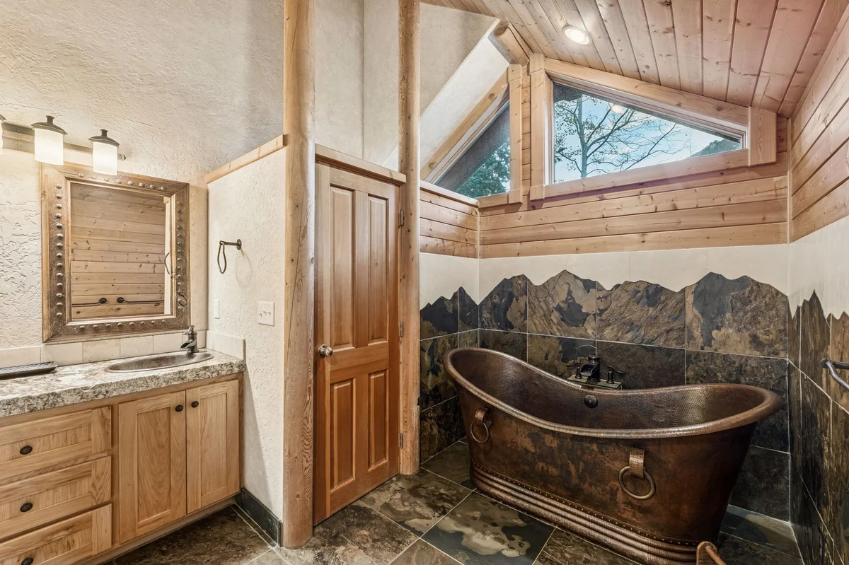Escape Lodge #54