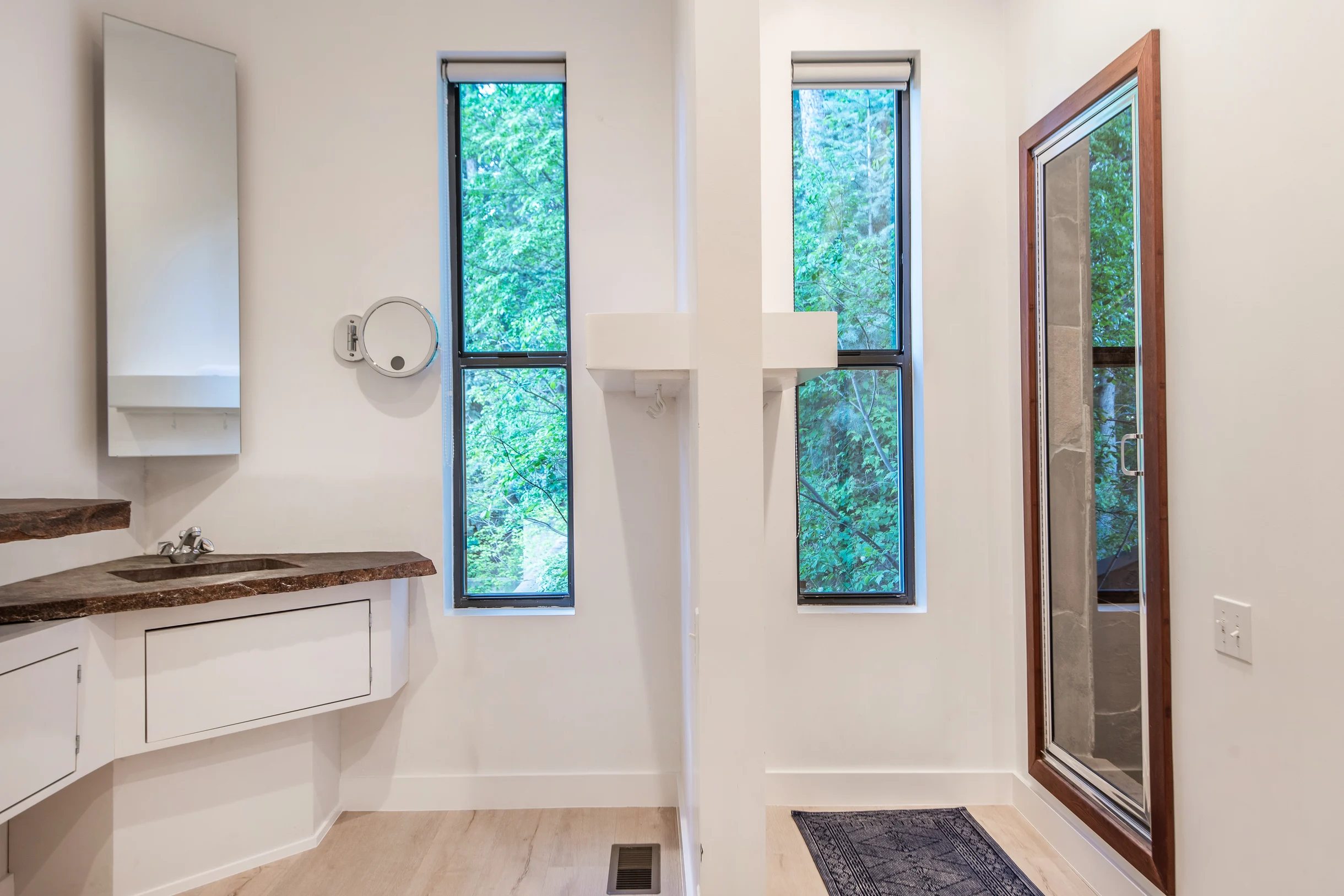 Modern Treehouse #58