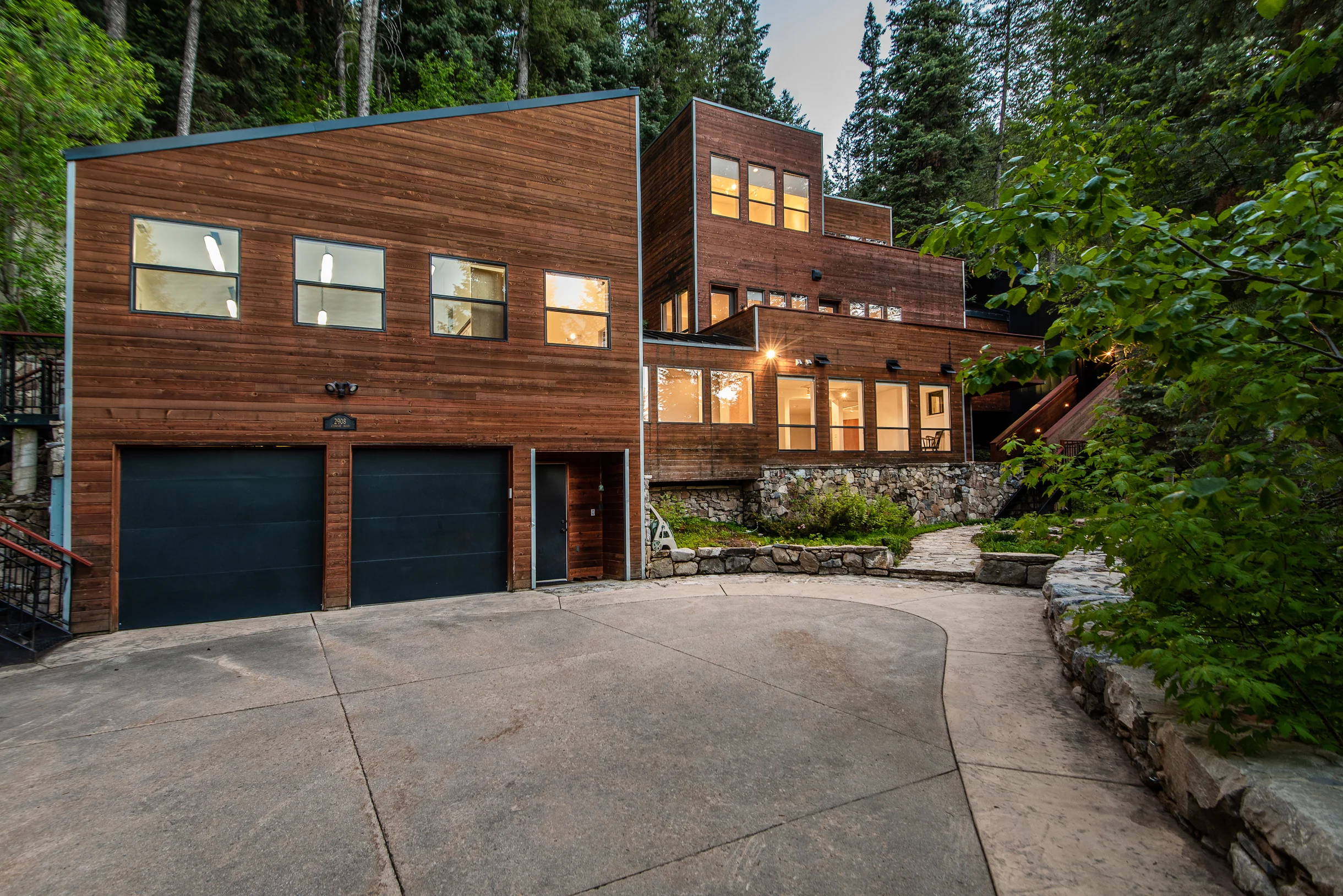 Modern Treehouse #39