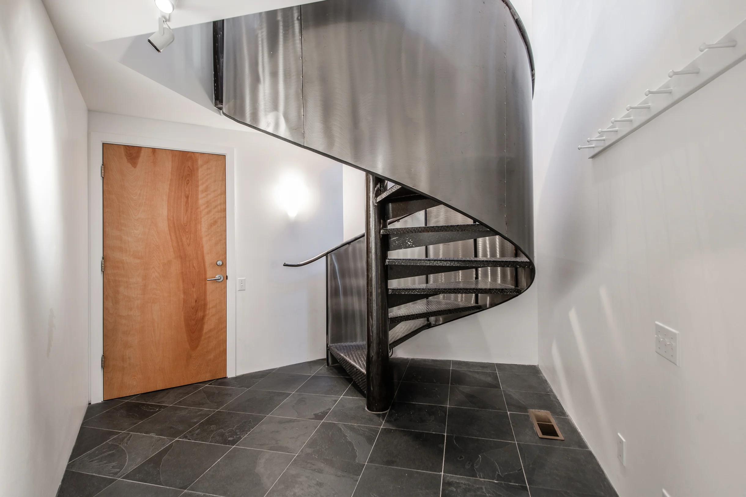 Modern Treehouse #56