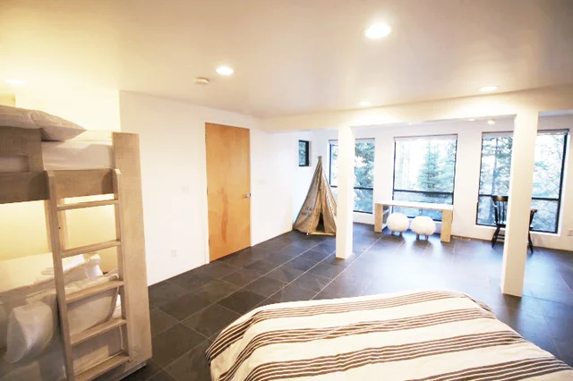 Modern Treehouse #38