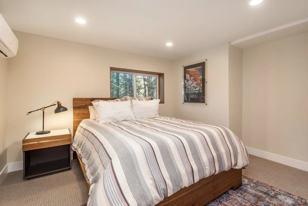 Mountain Modern #81