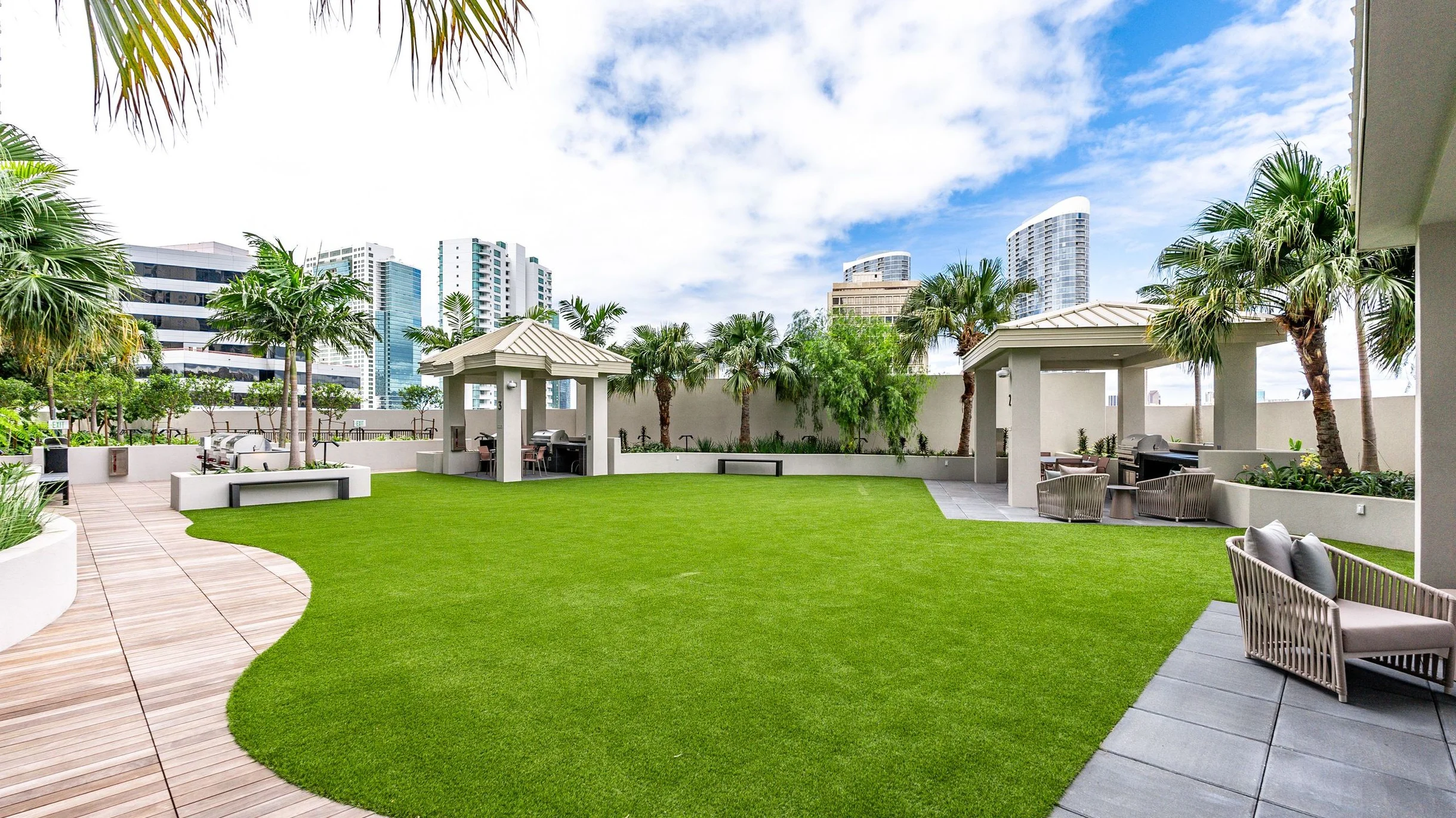 Wander Honolulu Skyline #99