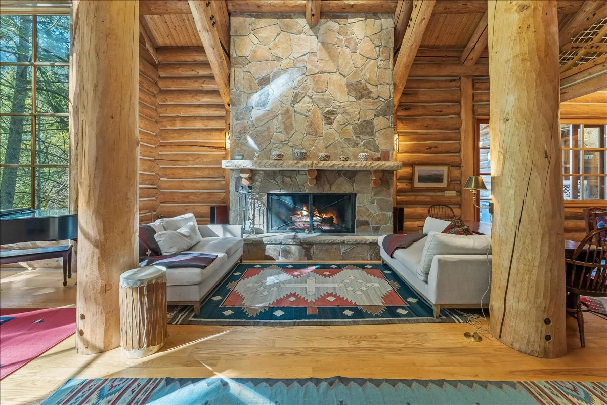 Treehouse Lodge #26
