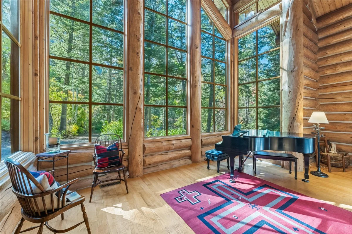 Treehouse Lodge #80