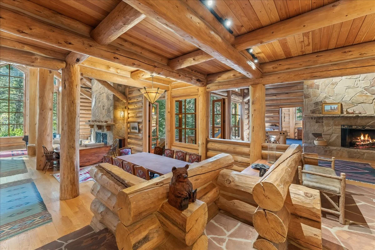 Treehouse Lodge #84