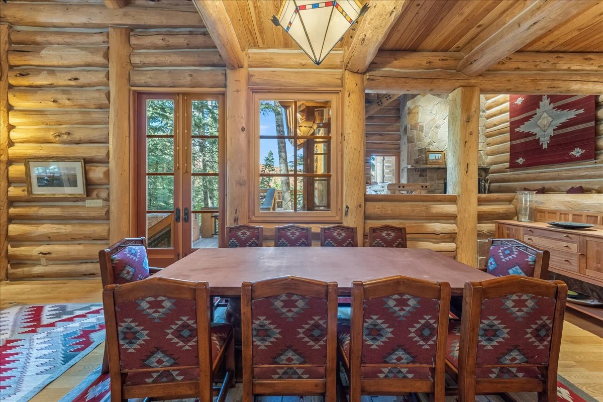 Treehouse Lodge #41