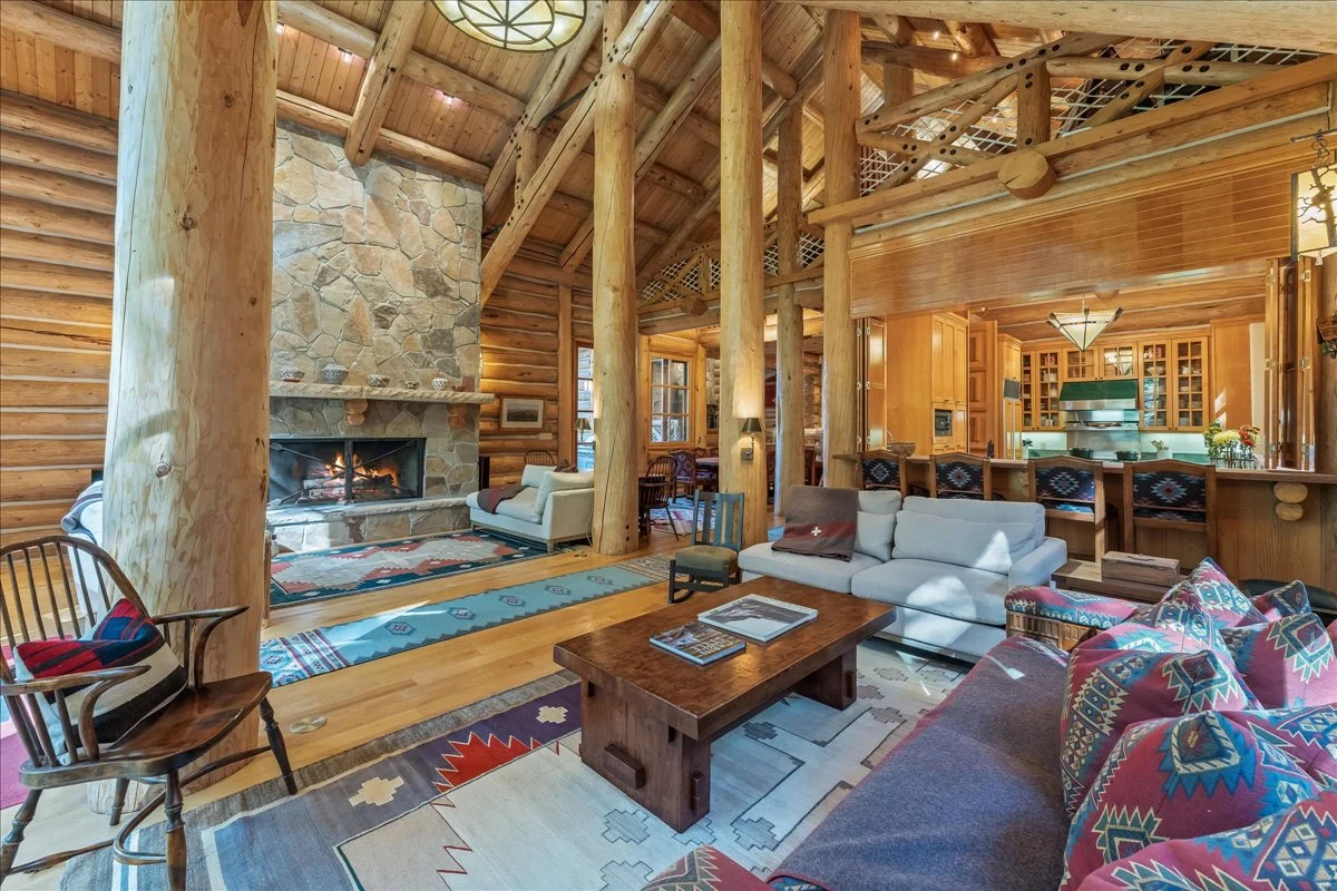Treehouse Lodge #59