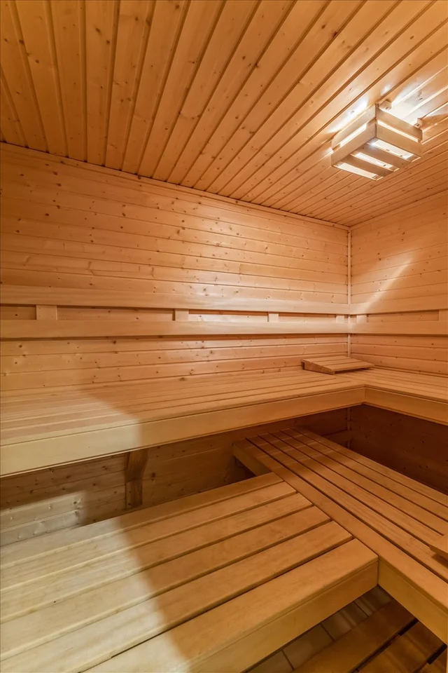 Treehouse Lodge #40