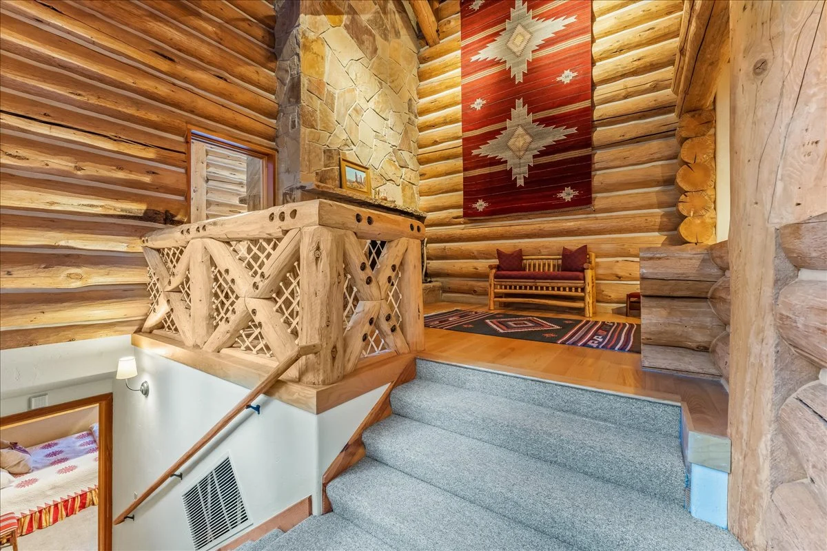 Treehouse Lodge #71