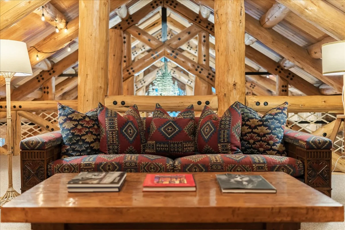 Treehouse Lodge #58