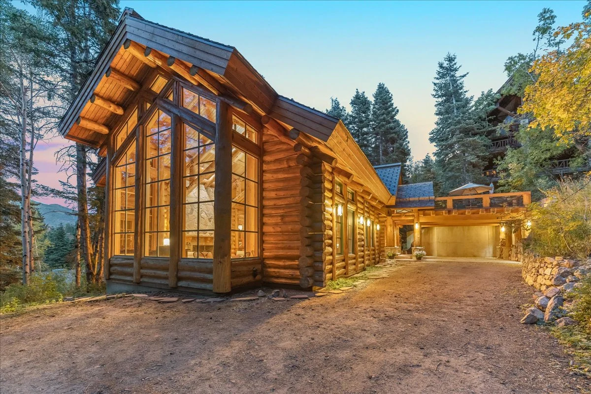 Treehouse Lodge #65