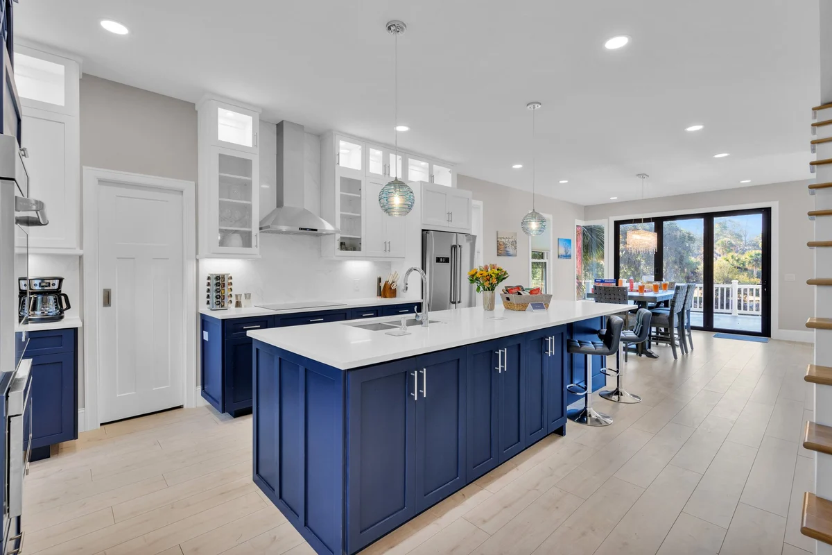 18 St. John's Place #103