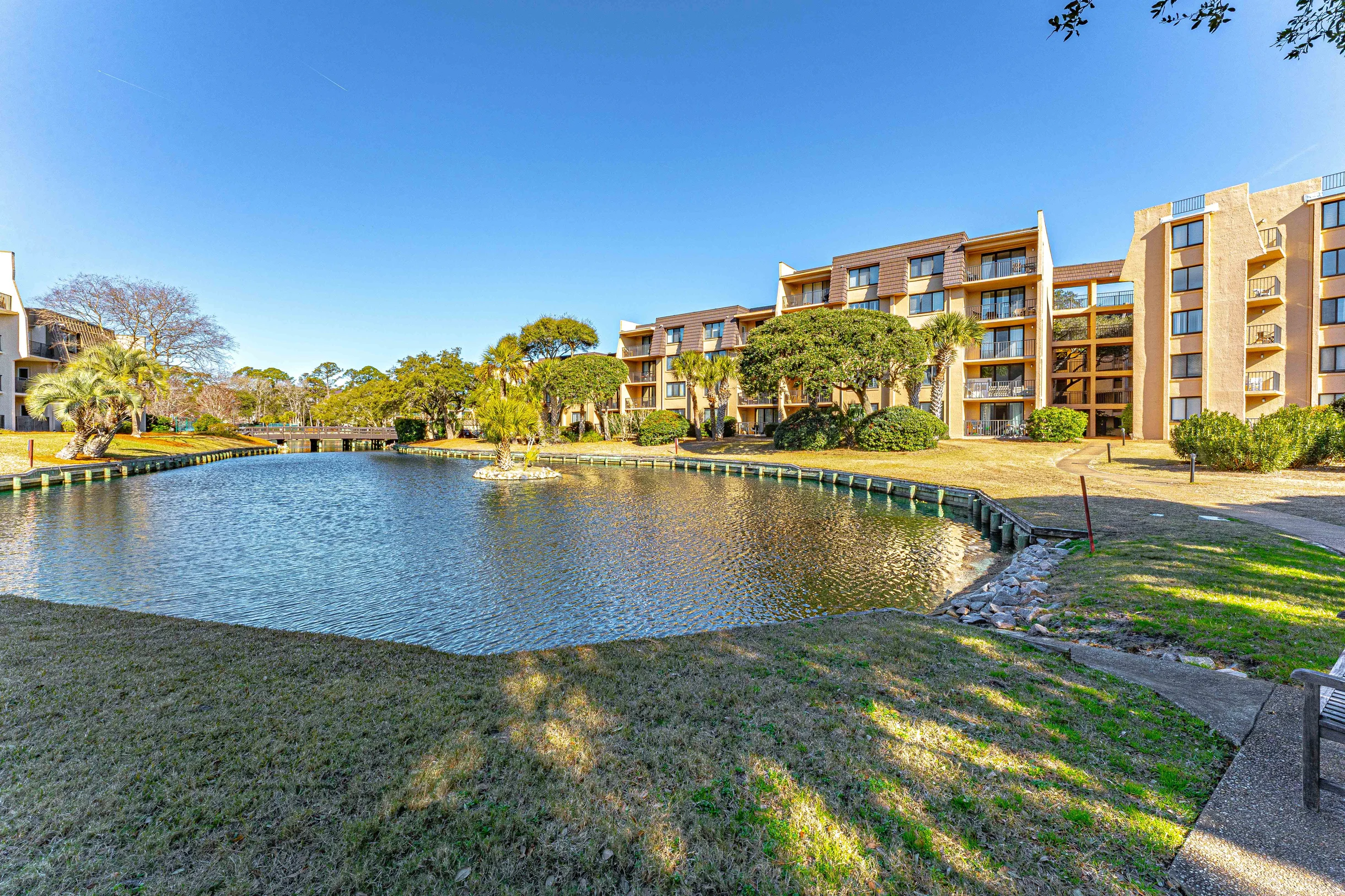 6105 Island Club #23