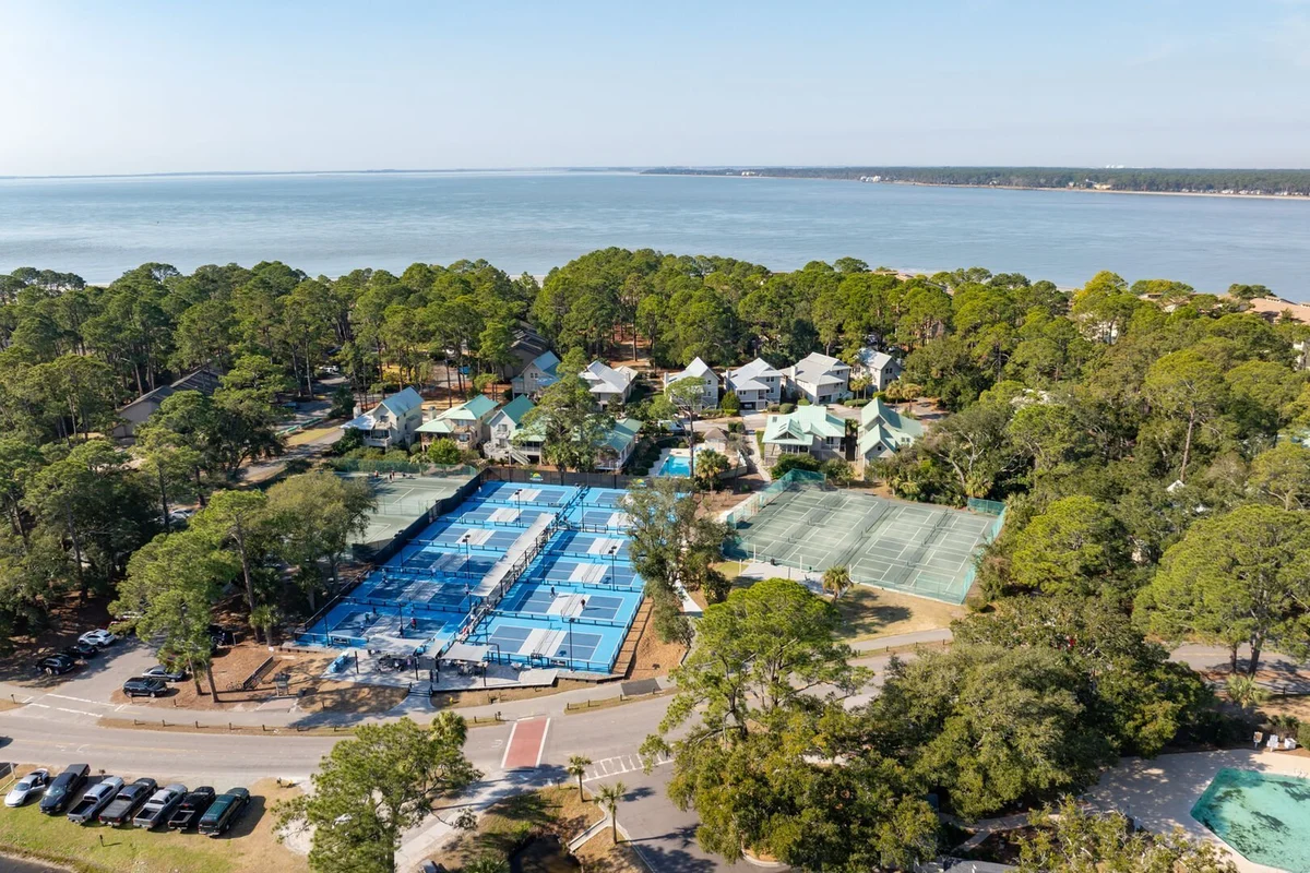6105 Island Club #69
