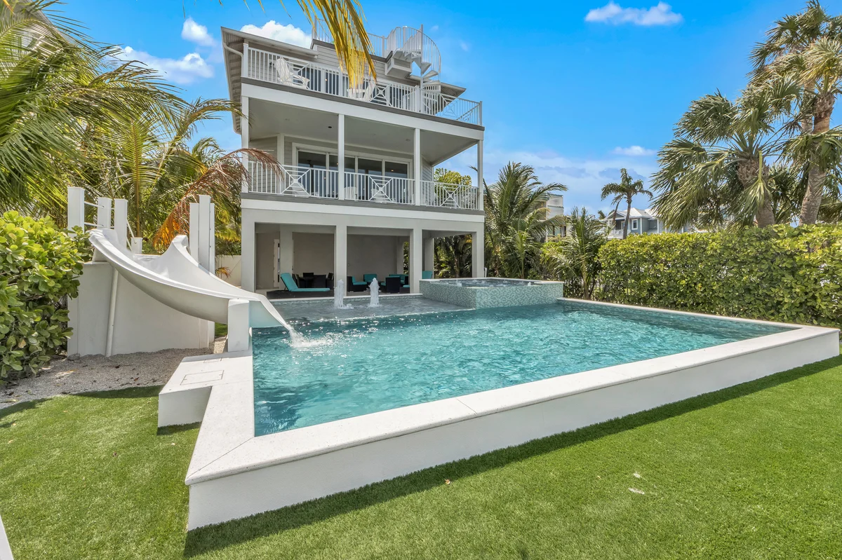 Wander Bradenton Beach Drift