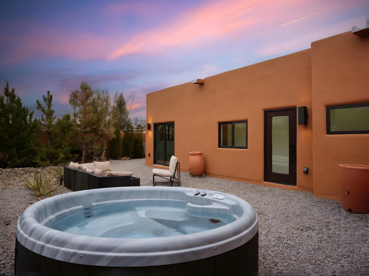 Home in Santa Fe property photo 5