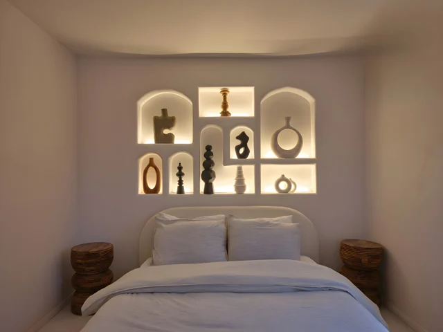 Bedroom 2 image 1
