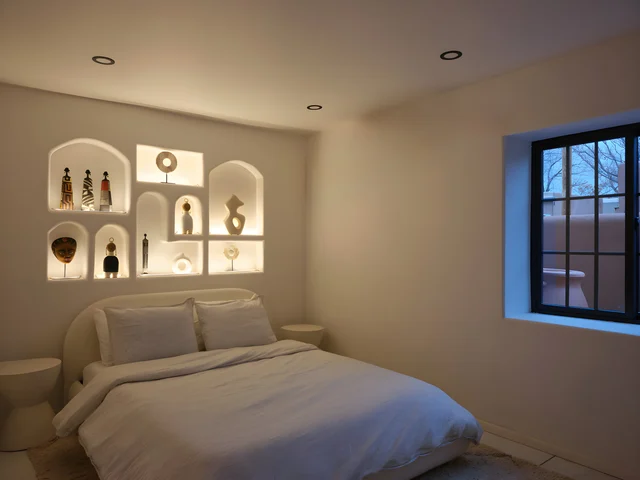 Bedroom 1 image 1