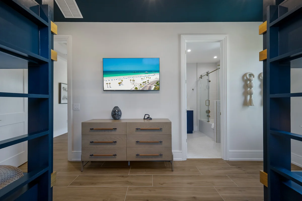 Wander Lido Palms #37