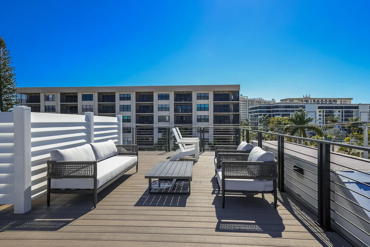 Wander Lido Palms #18