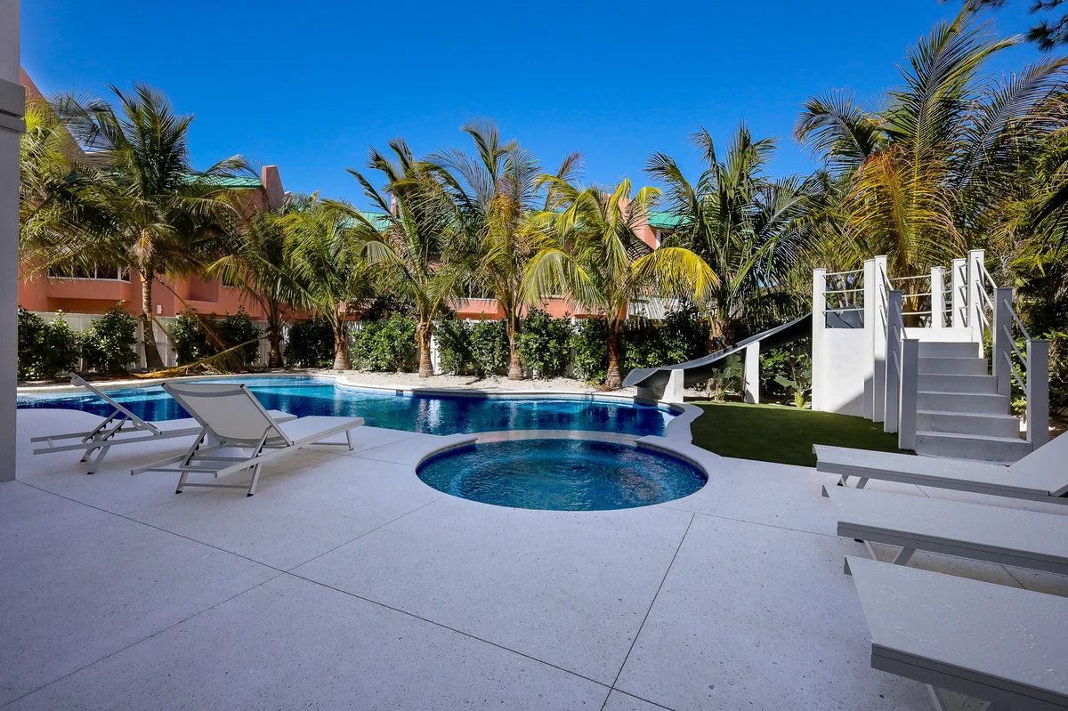 Wander Lido Palms #65