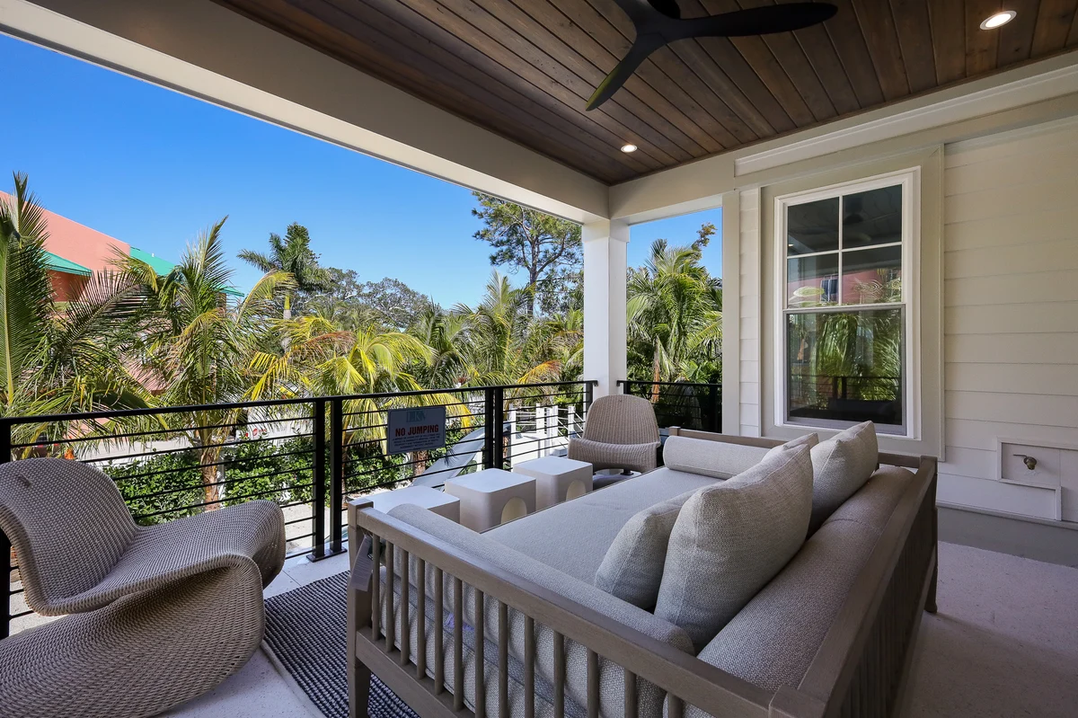 Wander Lido Palms #32