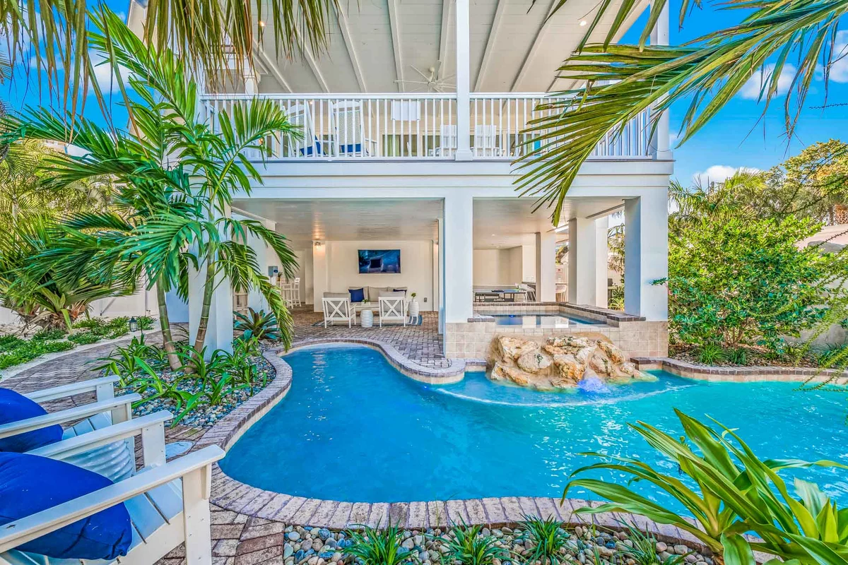 Wander Siesta Key Golden